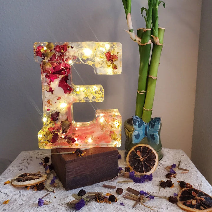 Skanto | Blomster Harpikslampe