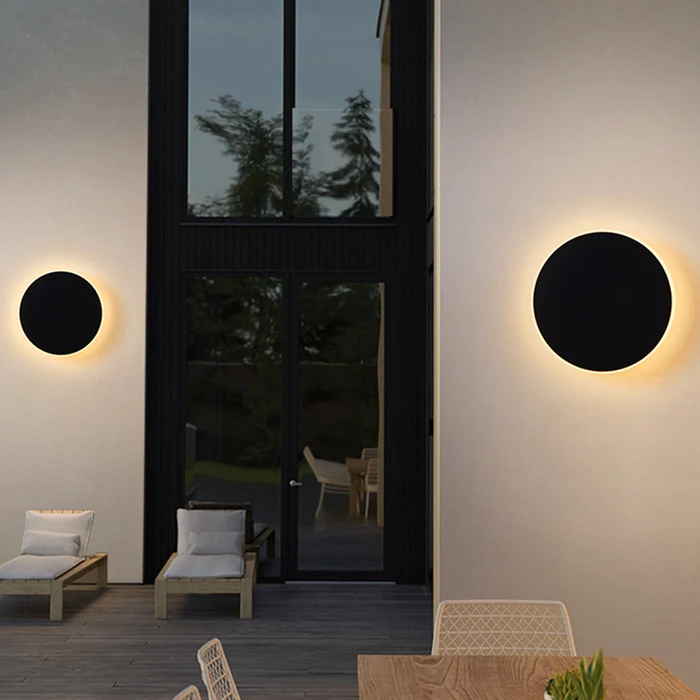 Elegant LED vegglys for utendørs bruk - Minimalistisk rund design | Skanto