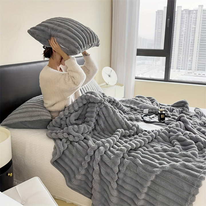 LuxeFleece – Elegant fransk stil teppe for Comfort Skanto