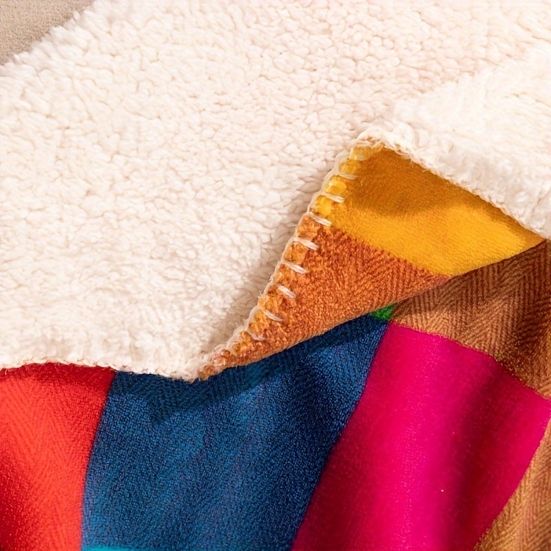 Skanto | Koral fleece teppe – Vendbar tykk Sherpa teppe med et fargerikt rutet mønster
