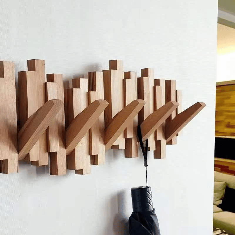 Treverk veggkrok med sammenleggbare kroker og minimalistisk design | Skanto