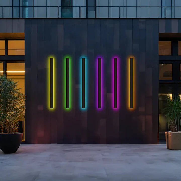 Skanto | Lineær svart minimalistisk LED utendørs vegglampe