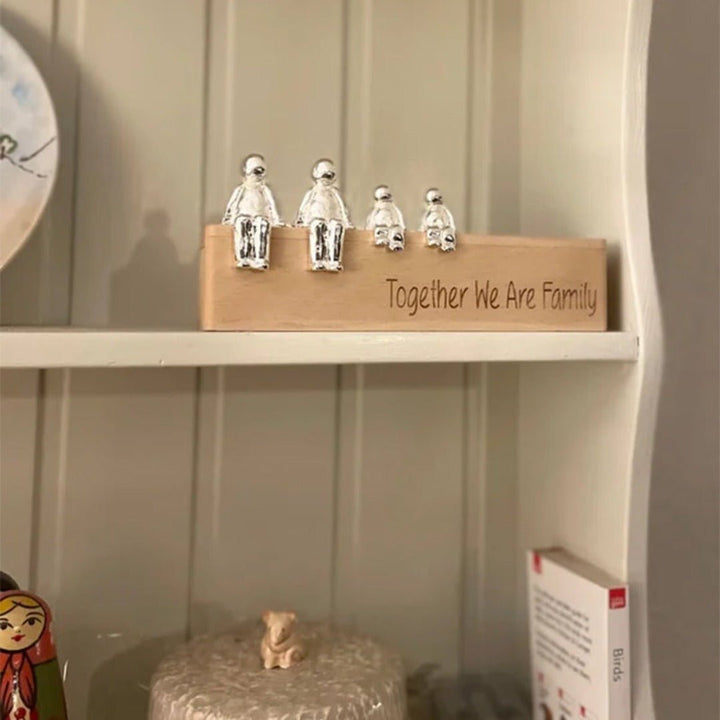 Skanto | Skulptur av den Evige Familien | Symbolikk av Kjærlighet og Bånd