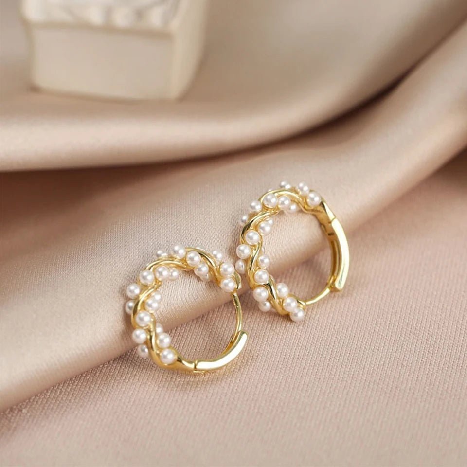 Skanto | Elegant Perle Hoop Øredobber