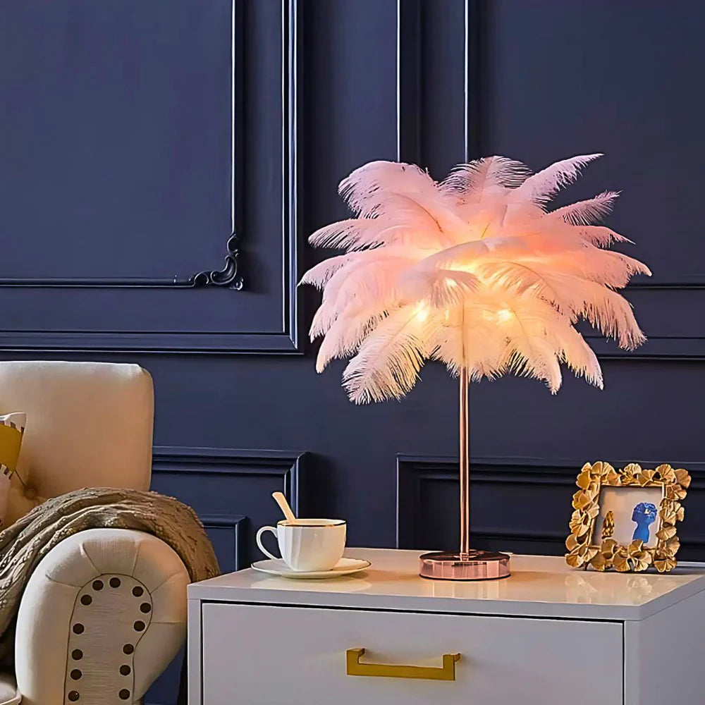 Skanto | Feather Shade Moderne Bordlampe