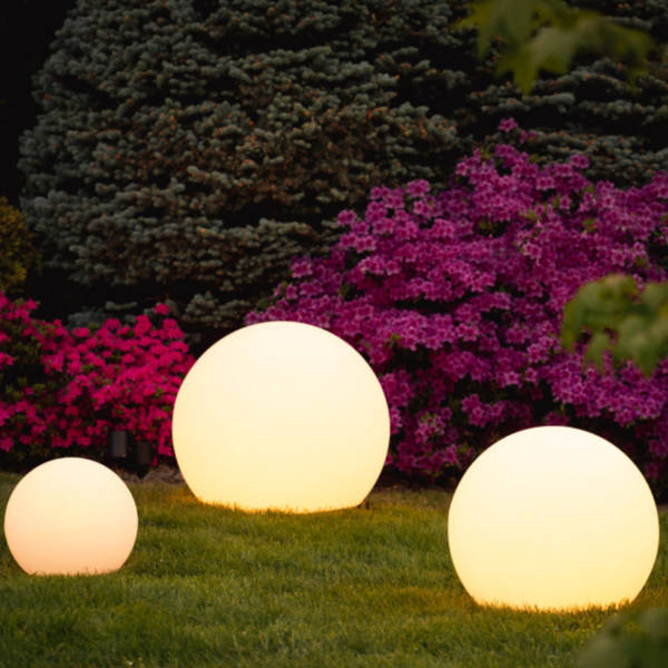 Flerfarget LED kule hage lampe med fjernkontroll | Skanto