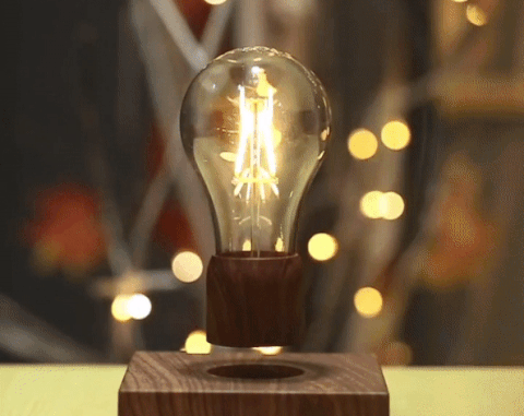 Skanto | Original magnetisk svevende skrivebordslampe med trebase