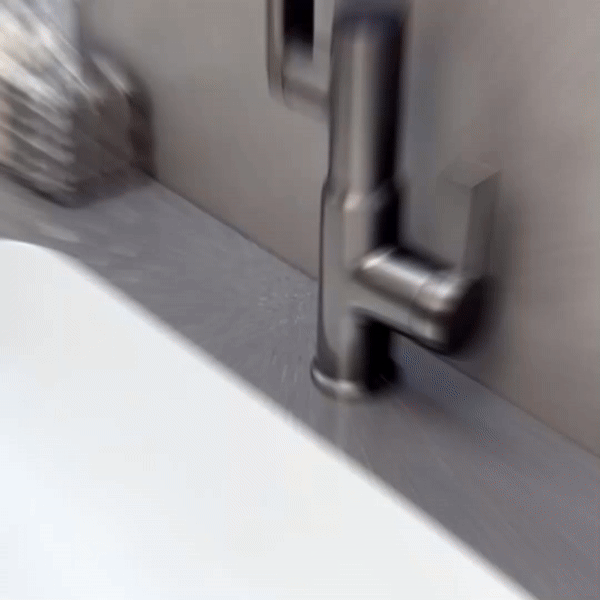 Skanto | LustraFlow 360° Smart Fixture | Moderne Kjøkken- og Badeblander med LED Temperaturdisplay