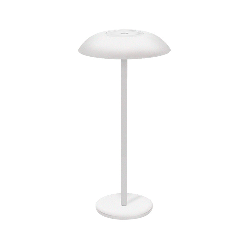 Skanto | Iron Elegance Lampe