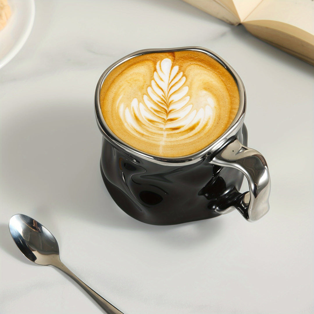 CreArt Mug – Håndlaget keramisk kaffekopp med unikt krøllet design | Skanto