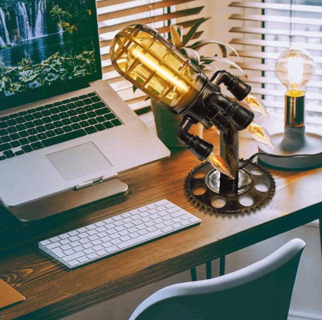 Skanto | VINTAGE STEAMPUNK ROCKLAMPE
