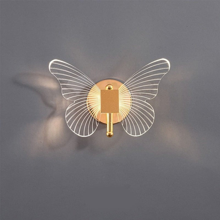 Skanto | Vegglampe LED med sommerfugleffekt i subtil stil