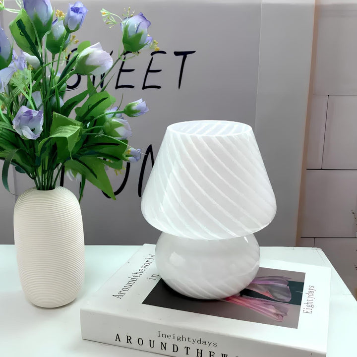 Skanto | Verra Munnblåst Glasslampe