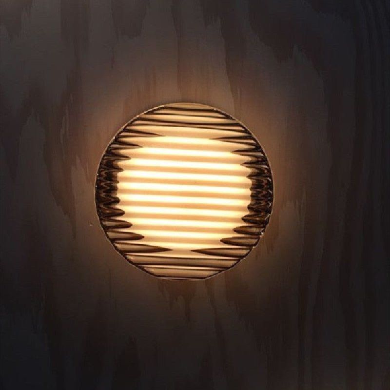 Moderne LED Vegglampe – Elegant Design for Stue og Soverom | Skanto