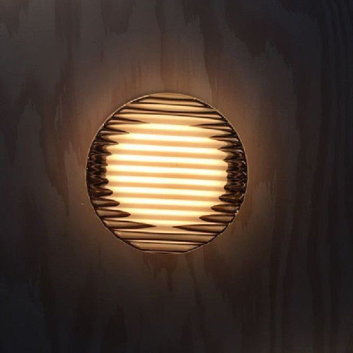 Moderne LED Vegglampe – Elegant Design for Stue og Soverom | Skanto