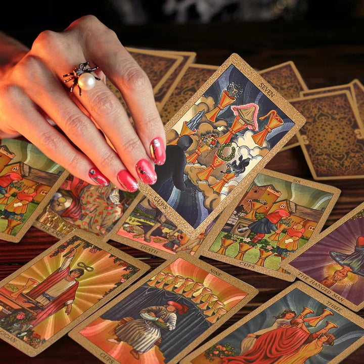 Skanto | Utforsk den mystiske verden av tarot Gullfarget tarot