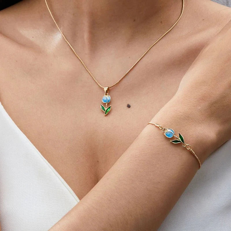 Skanto | Feminine Floral Tulip Armbånd og Halskjede Sett