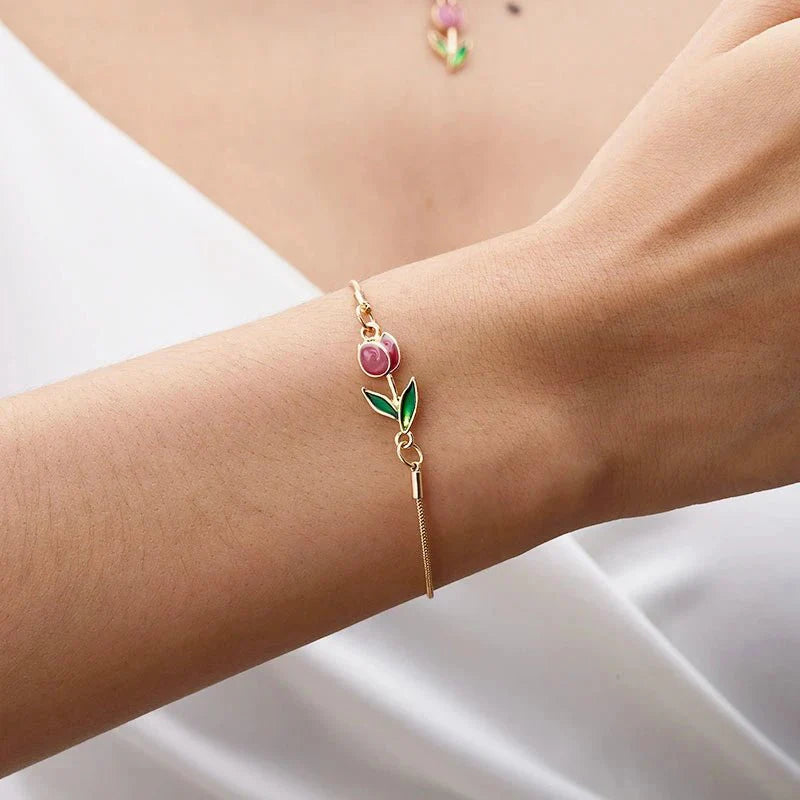 Skanto | Feminine Floral Tulip Armbånd og Halskjede Sett
