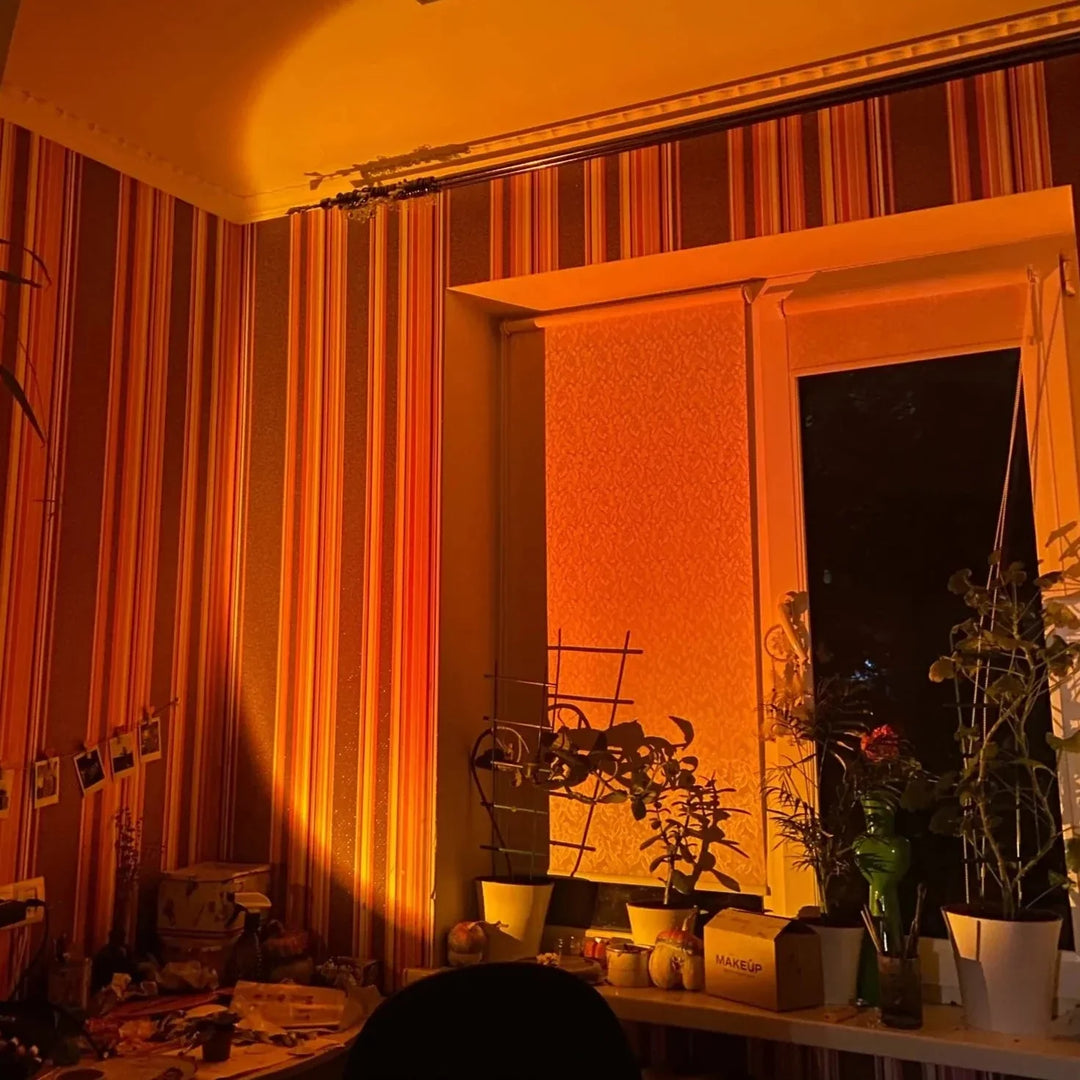 Skanto | Femten Farger Solnedgangsprosjektor Bordlampe