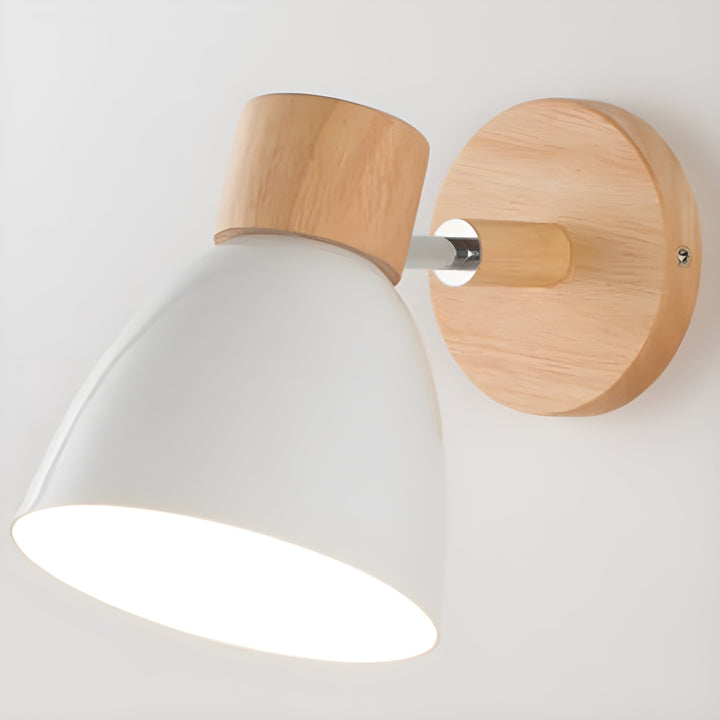 Skanto | Tre Norsk Vegglampe med Bryter for Soverommet