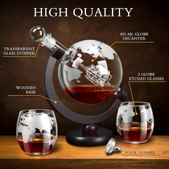 Glass Whiskey Decanter Set med Tre Stativ Graverte Verdens Ball Design | Skanto