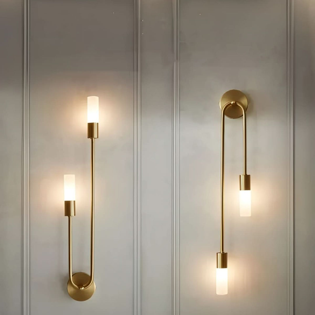 Skanto | Moderne Gull Vegglampe – Dobbelt Frostet Glass Lys