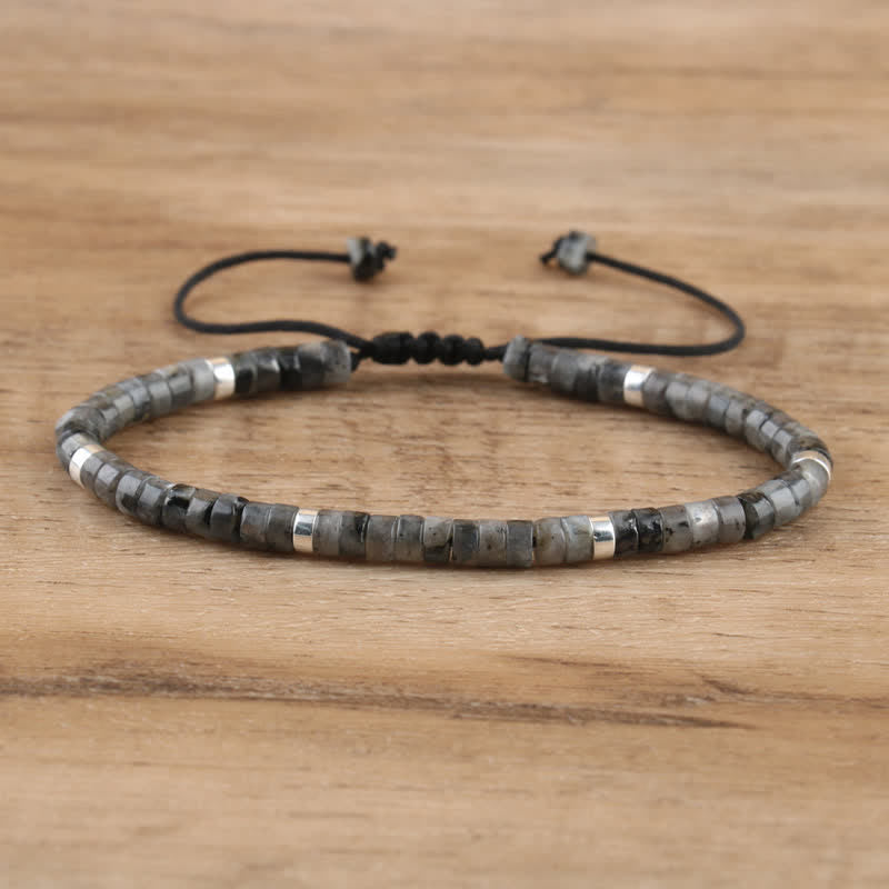 Skanto | Flettet armbånd med 2,4 mm naturstein ruller – Seraphina