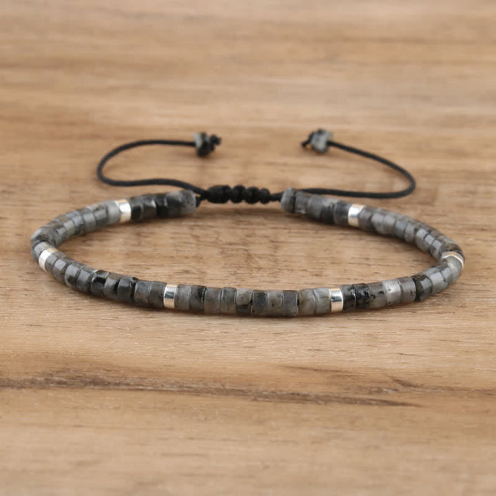 Skanto | Flettet armbånd med 2,4 mm naturstein ruller – Seraphina