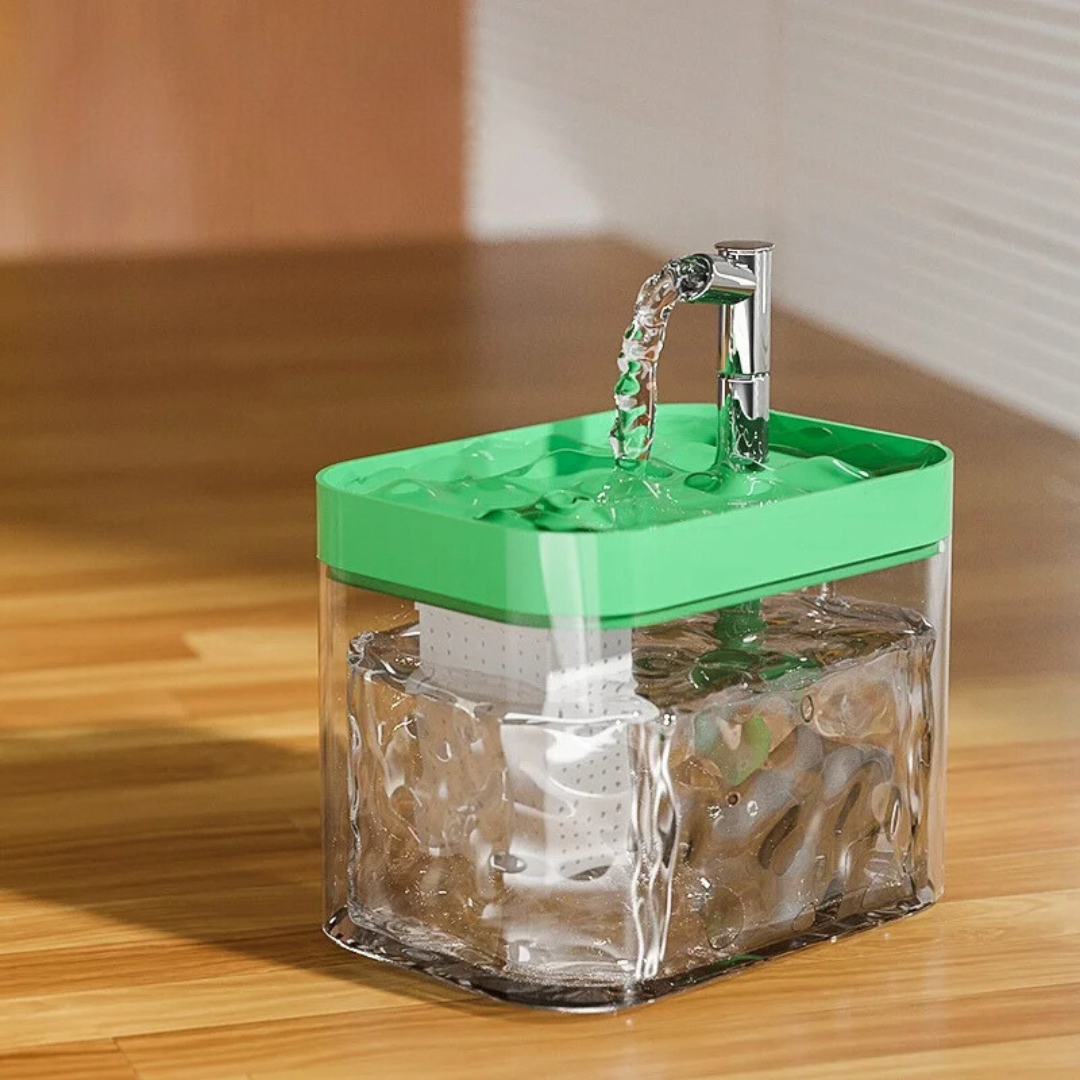 Katt og hund vann dispenser for rent og friskt vann Skanto