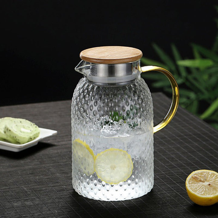 Skanto | Varmeresistent teksturert glasskanne med bambuslokk – Elegant serveringskanne for varme og kalde drikker