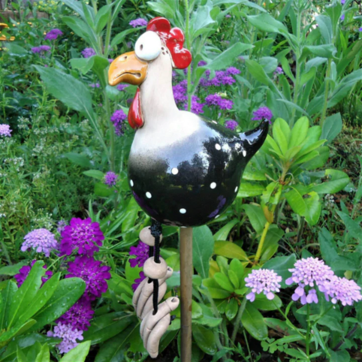 Happy Chicken – Lekent Hagedekorasjon for Utendørs Skanto
