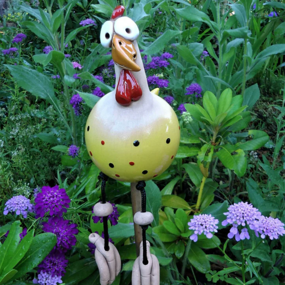 Happy Chicken – Lekent Hagedekorasjon for Utendørs Skanto