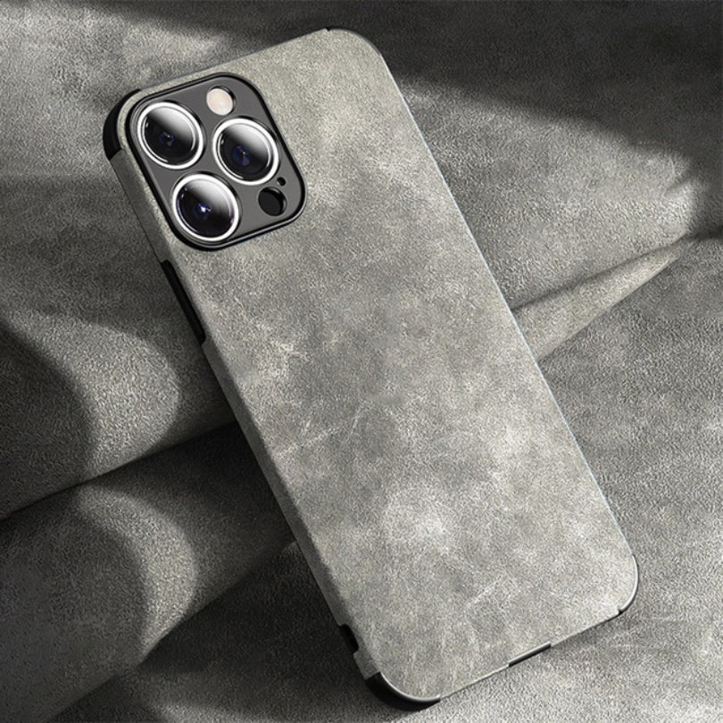 Skanto | Alcantara-look iPhone Deksel – Elegant beskyttelse for enheten din
