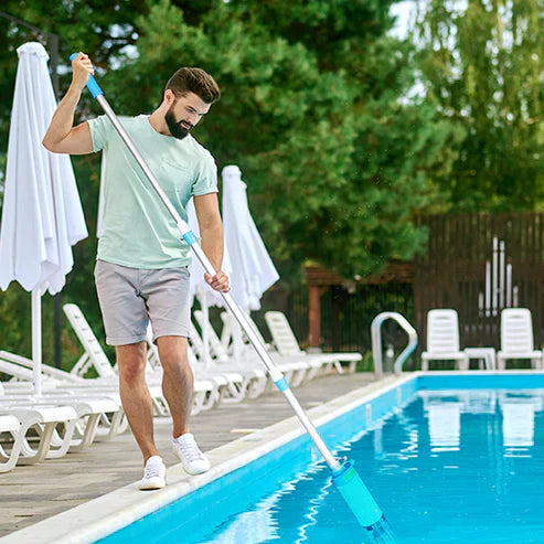 Kabelloser, Wiederaufladbarer Pool-Staubsauger med 3-i-1-Reinigungsfunksjon