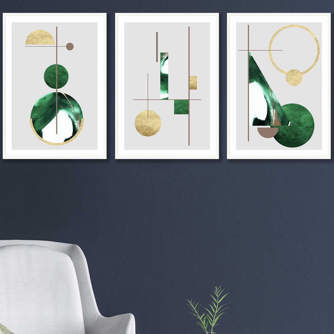 Abstrakt, strukturert, geometrisk kunstverk i mid-century modern-stil, innrammet i grønt og gull.