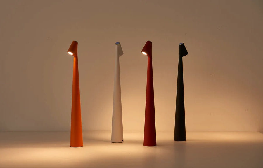 Skanto | Minimalistisk Design Bordlampe