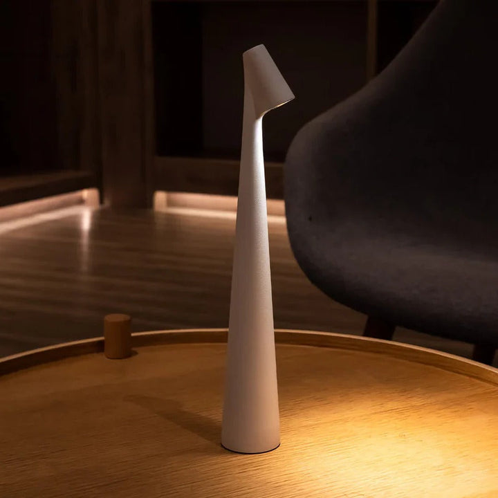 Skanto | Minimalistisk Design Bordlampe