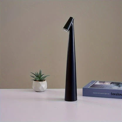 Skanto | Minimalistisk Design Bordlampe