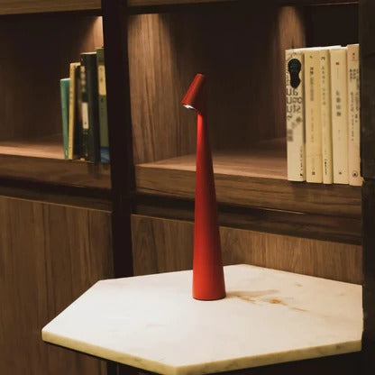 Skanto | Minimalistisk Design Bordlampe