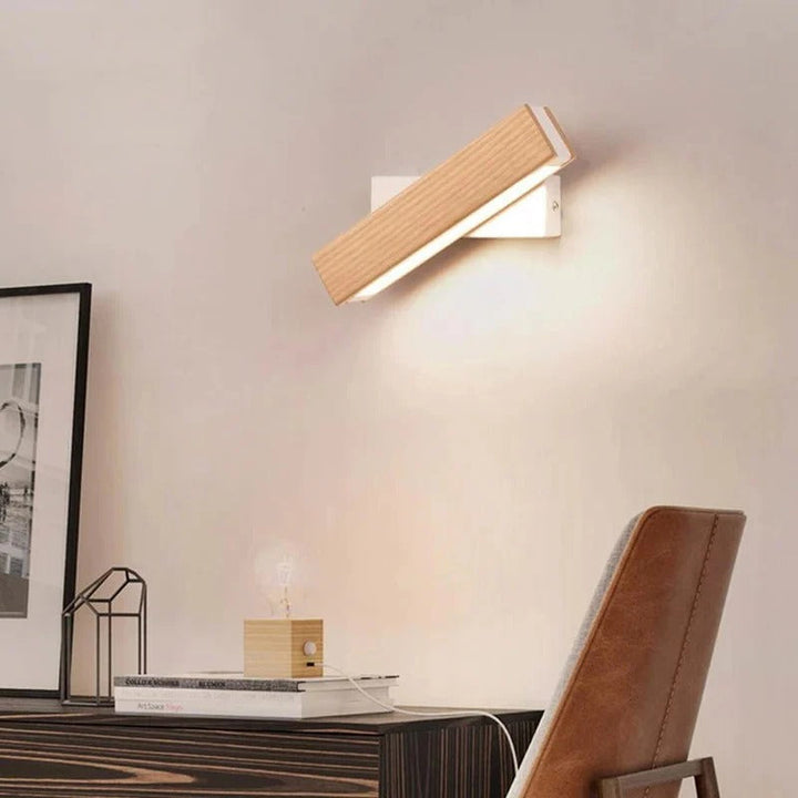 Drehbare Wandleuchte mit verstellbarem Arm