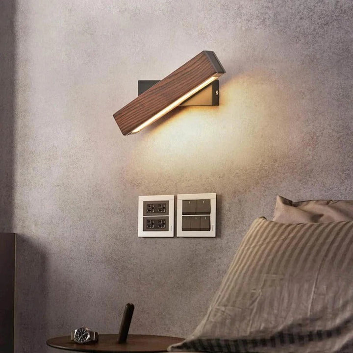Skanto | Roterbar vegglampe med justerbar arm