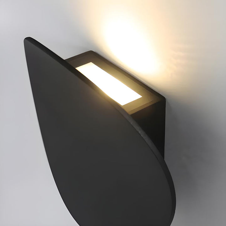 Elegant LED vegglampe – Stilig belysning for en varm atmosfære | Skanto