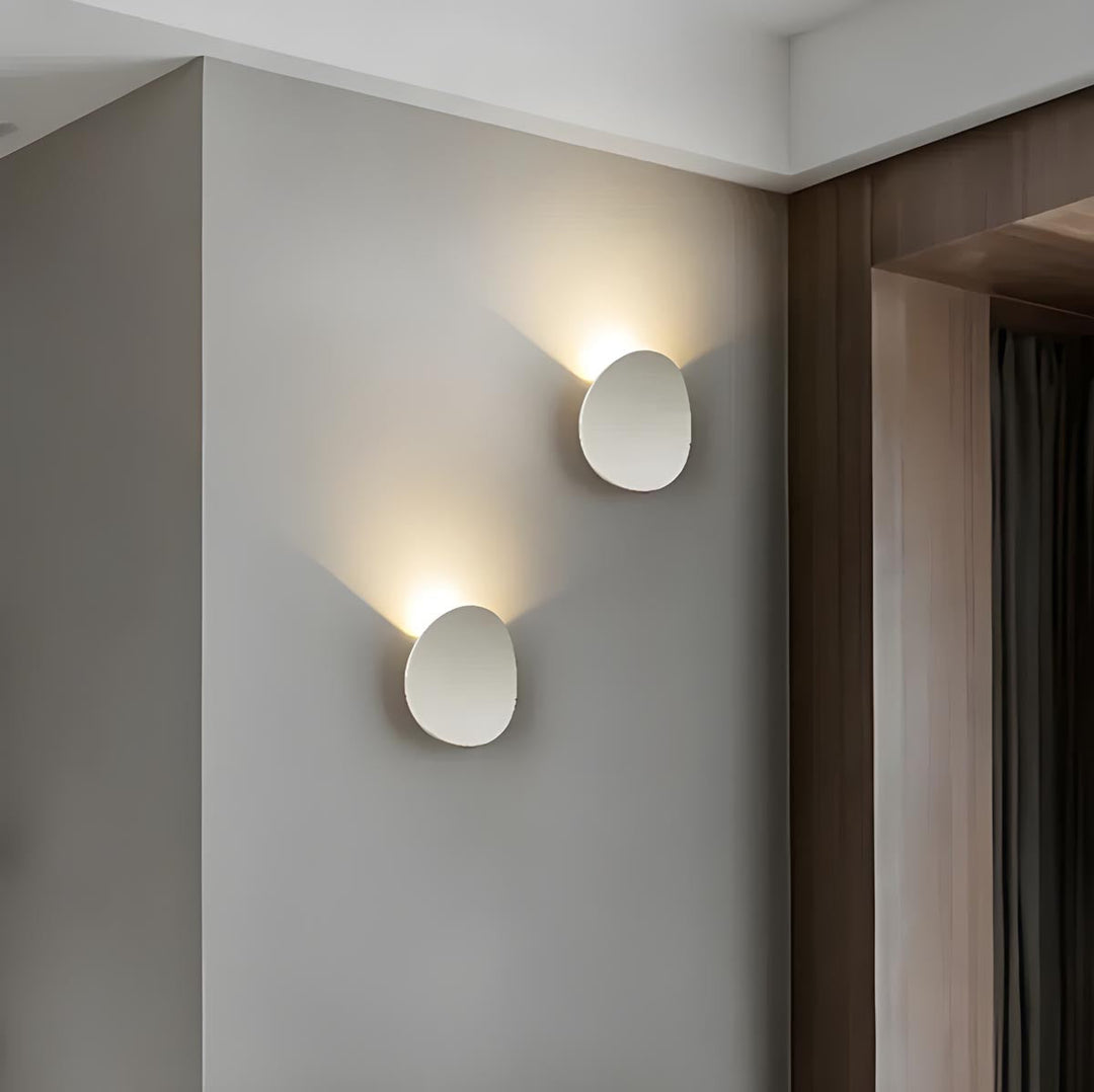 Elegant LED vegglampe – Stilig belysning for en varm atmosfære | Skanto