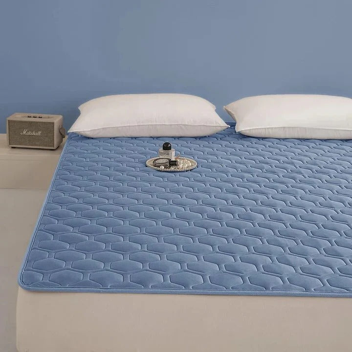 Quilted Cooling Mattress Pad med Høydensitets Kjølefiber | Skanto