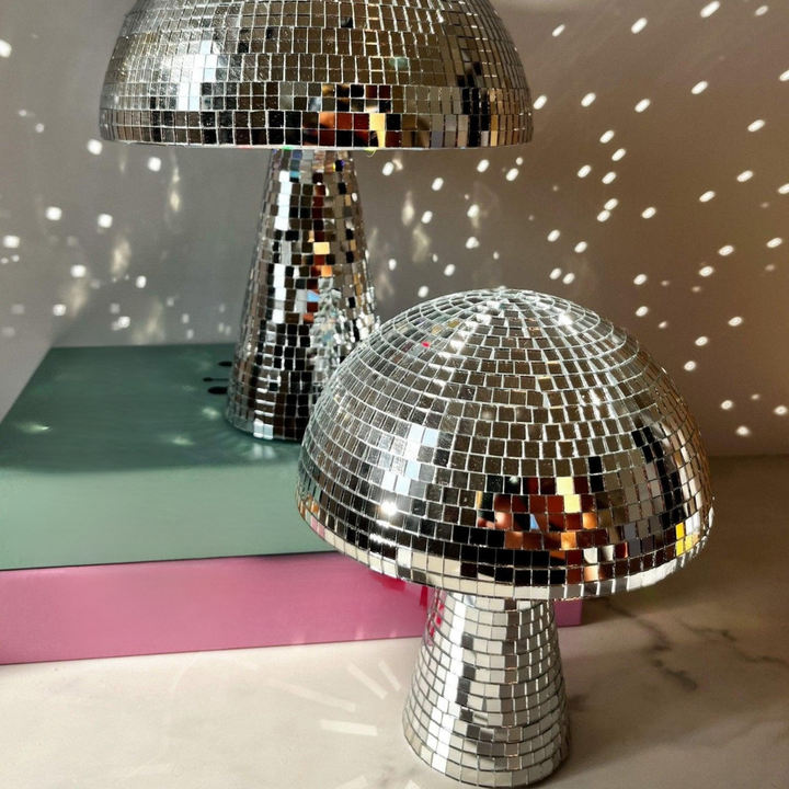 Skanto | Metallisk Disco Bordlampe Soppdesign