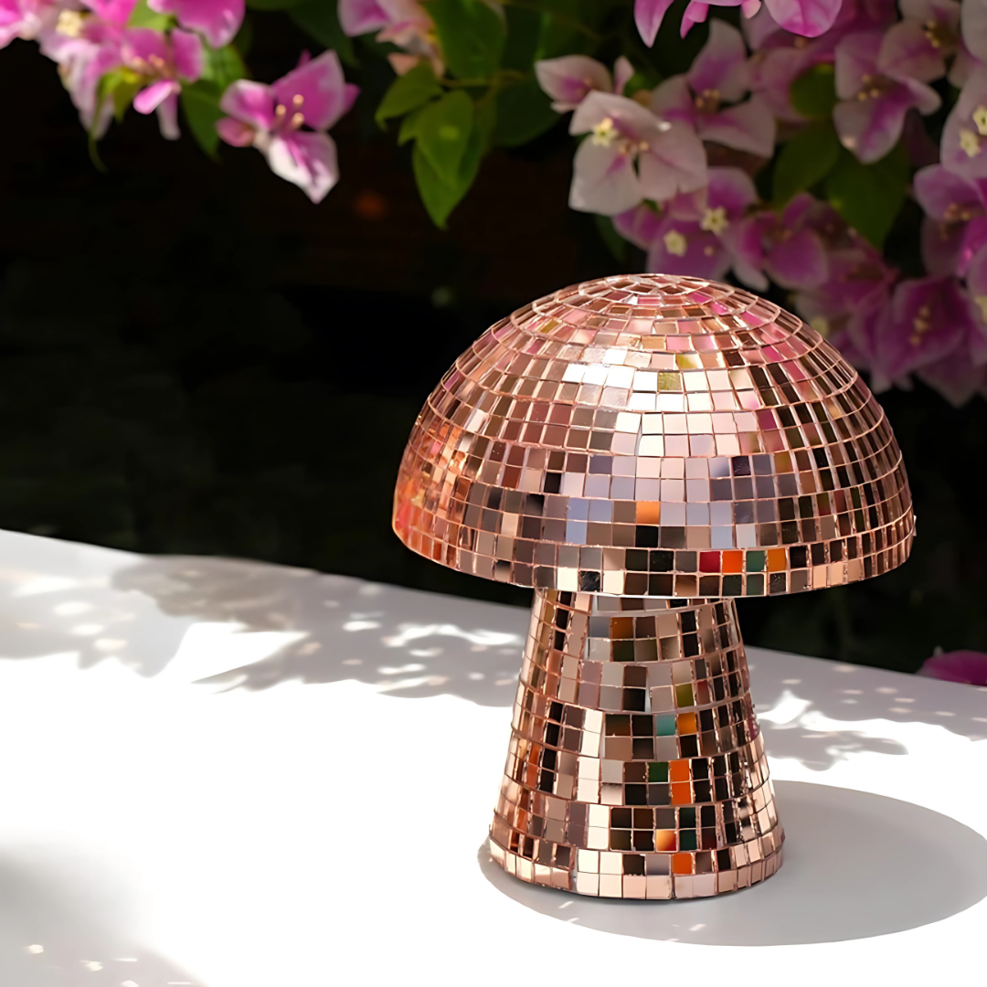 Skanto | Metallisk Disco Bordlampe Soppdesign
