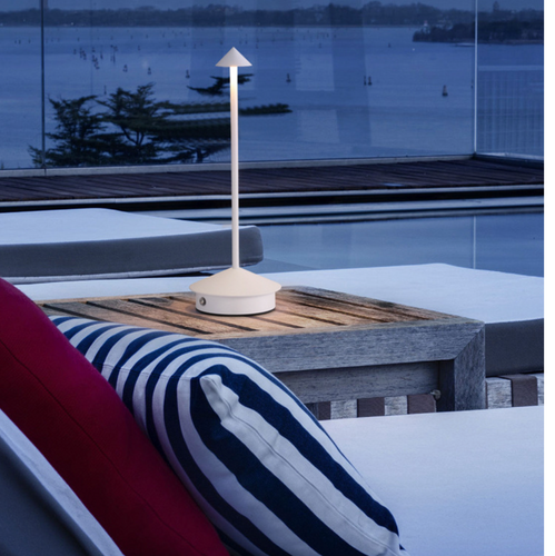 ZenLume | Minimalistisk vanntett og dimbar trådløs LED bordlampe Skanto