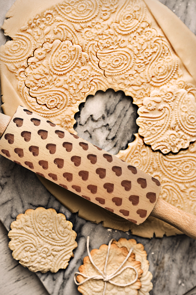 Embossed Holiday Rolling Pins | Skanto