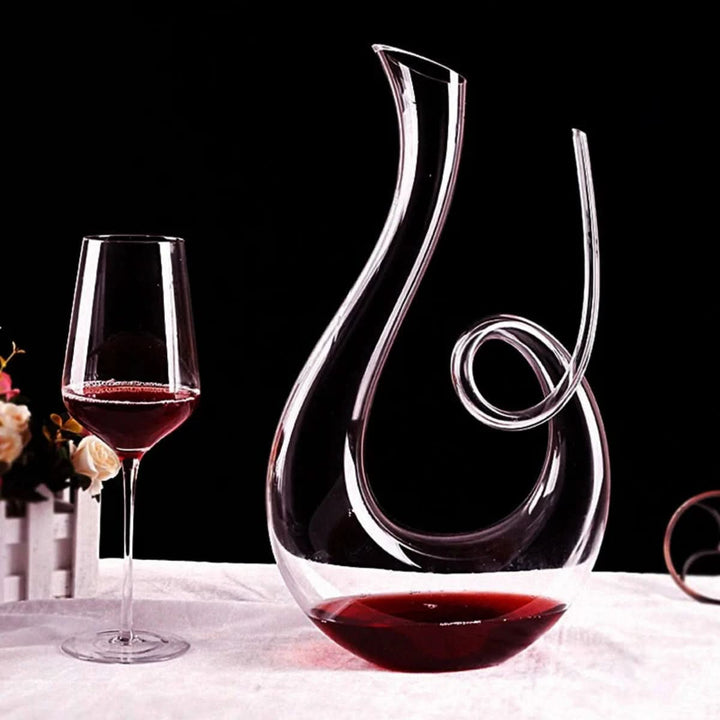 Skanto | Elegant Snurrende Vinluftingskaraffel for Aeration og Servering