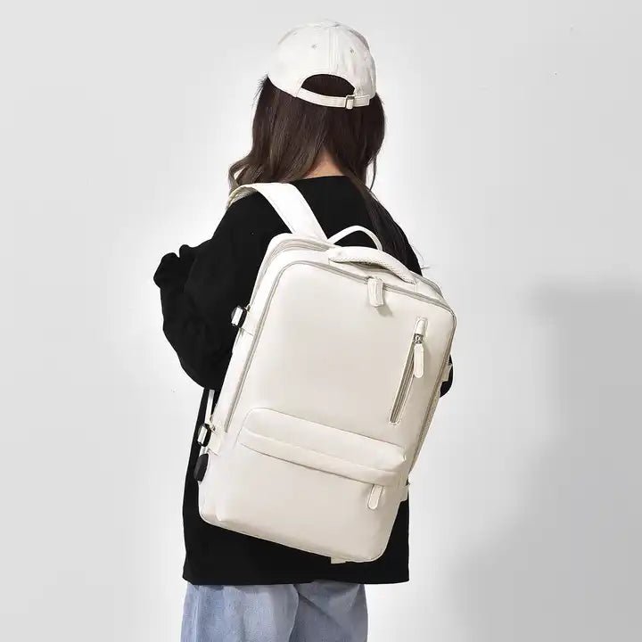 Skanto | TrekVault Vanntett Ryggsekk: 25L Tyverisikker Design med Laptoprom
